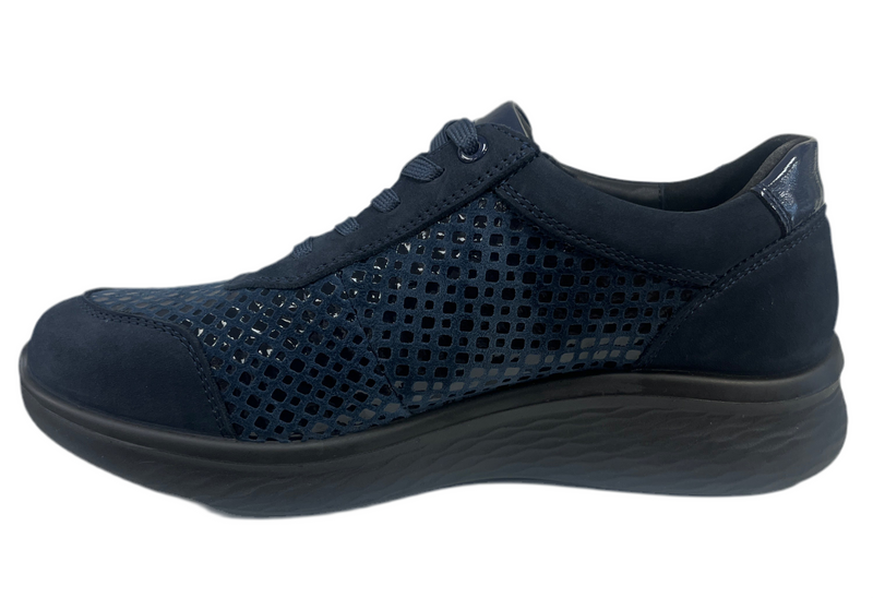 G-Comfort Ladies Wide Laced Shoe P-819