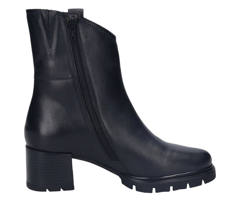 Bugatti Ladies Leather Block Heel Ankle Boot D11-A943E – Finn Footwear