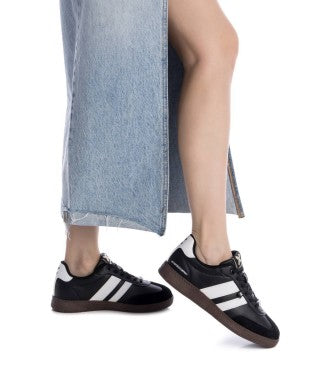 XTI Ladies Flat Laced Adi Shoe 143485