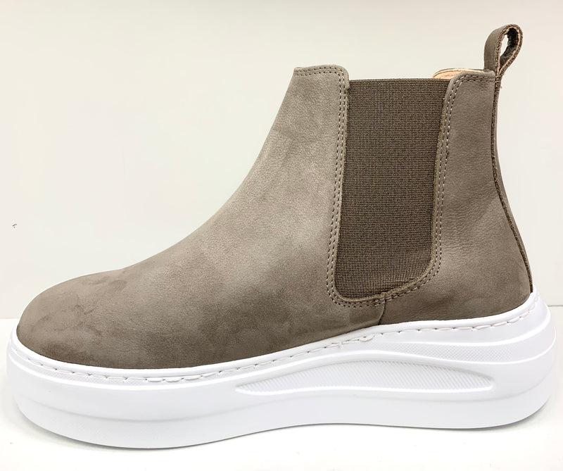 Unisa Ladies Platform Chelsea Flat Boot Fasi